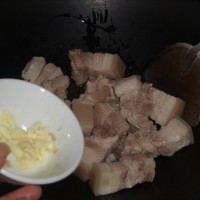 茶树菇五花肉的做法图解4