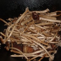 茶树菇五花肉的做法图解9
