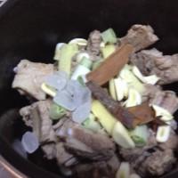 冰糖排骨的做法图解4