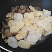 土豆腊肉片的做法图解6