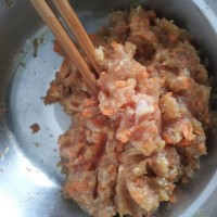 肉末茄子的做法图解1