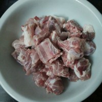 排骨焖木瓜的做法图解1