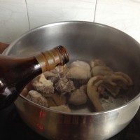 春笋山药土鸡汤的做法图解2