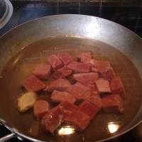 土豆不烂汤色不糊的土豆烧牛肉的做法图解1