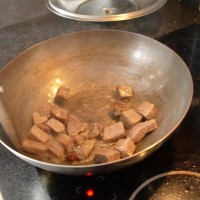 土豆不烂汤色不糊的土豆烧牛肉的做法图解3
