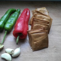 青红椒炒豆干的做法图解1