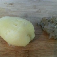 奶酪西兰花土豆浓汤的做法图解3