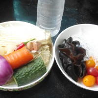 爽口捞汁凉菜的做法图解1