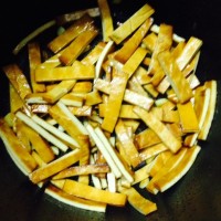 湖南特色家常菜--烟熏香干炒肉丝的做法图解7