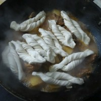 排骨土豆粘卷子~的做法图解15