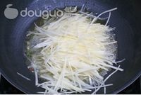 尖椒土豆丝的做法图解5