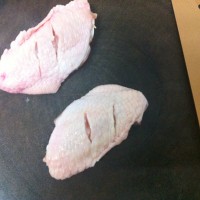 舌尖上的经典美味—鲍汁烧鸡翅的做法图解1
