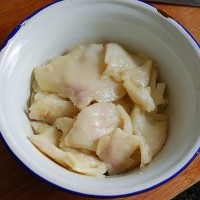 鱼片滑青椒的做法图解2
