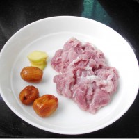 润肺止咳--鲜枇杷蜜枣瘦肉汤的做法图解3