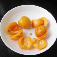 润肺止咳--鲜枇杷蜜枣瘦肉汤的做法图解4