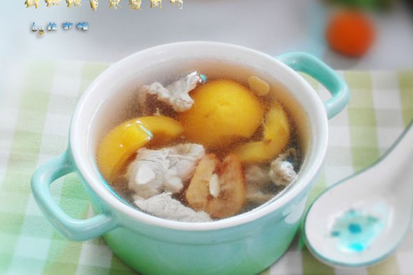 润肺止咳--鲜枇杷蜜枣瘦肉汤的做法