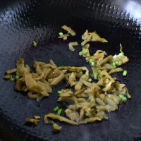 榨菜丝炒蛋---乌江榨菜的做法图解7