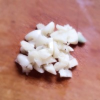 皮蛋豆腐的做法图解2