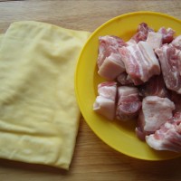 百叶结红烧肉的做法图解1