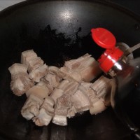 百叶结红烧肉的做法图解5