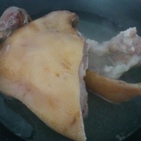 卤水猪头肉的做法图解1