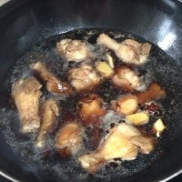 土豆炖鸡腿的做法图解3