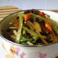 豆豉炒西芹的做法图解9