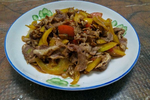 彩椒炒肉片的做法