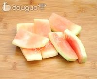 凉拌西瓜皮的做法图解1