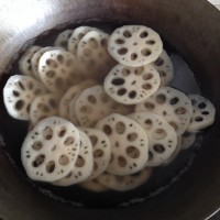 素炒莲藕的做法图解1