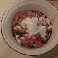 香菇蒜苔炒肉的做法图解3