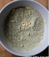 锅巴菜的做法图解1