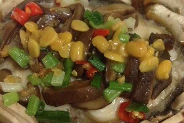 蘑菇豆酱蒸鳕鱼(汕头风味)的做法
