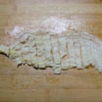 酸菜炖粉条的做法图解1