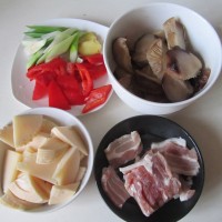 花菇笋子五花肉的做法图解1