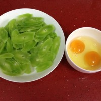 莴笋炒蛋的做法图解1
