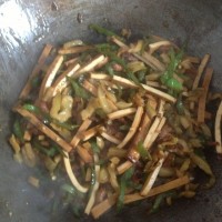 青椒榨菜肉丝炒香干--乌江榨菜的做法图解6