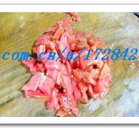 番茄炒金针菇的做法图解1