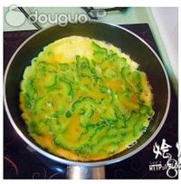 苦瓜煎蛋的做法图解8