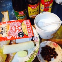 榨菜豆豉蒸黄鱼—乌江榨菜的做法图解1