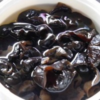 苦瓜拌秋耳的做法图解1