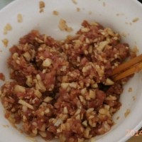 莲藕马蹄煎肉饼的做法图解2