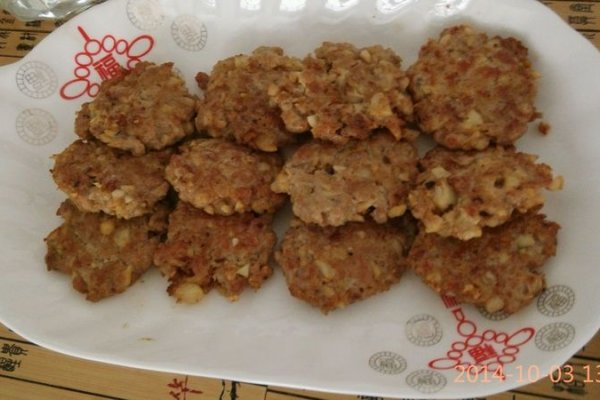 莲藕马蹄煎肉饼的做法