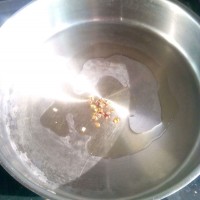 蒜苗炒焖子的做法图解2
