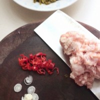 酸豆角炒肉末的做法图解1
