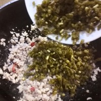 酸豆角炒肉末的做法图解5