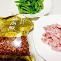 香肠炒甜豆(类似荷兰豆)的做法图解2