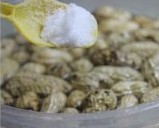 咸水花生(水煮花生)的做法图解3