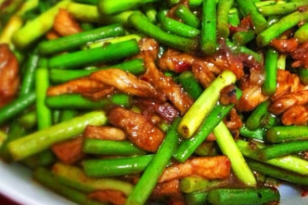 蒜薹肉丝的做法
