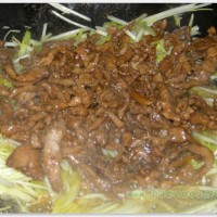 韭黄炒肉丝的做法图解3